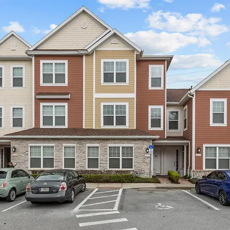 Location!! Modern Luxury Home 2 Miles From Disney!